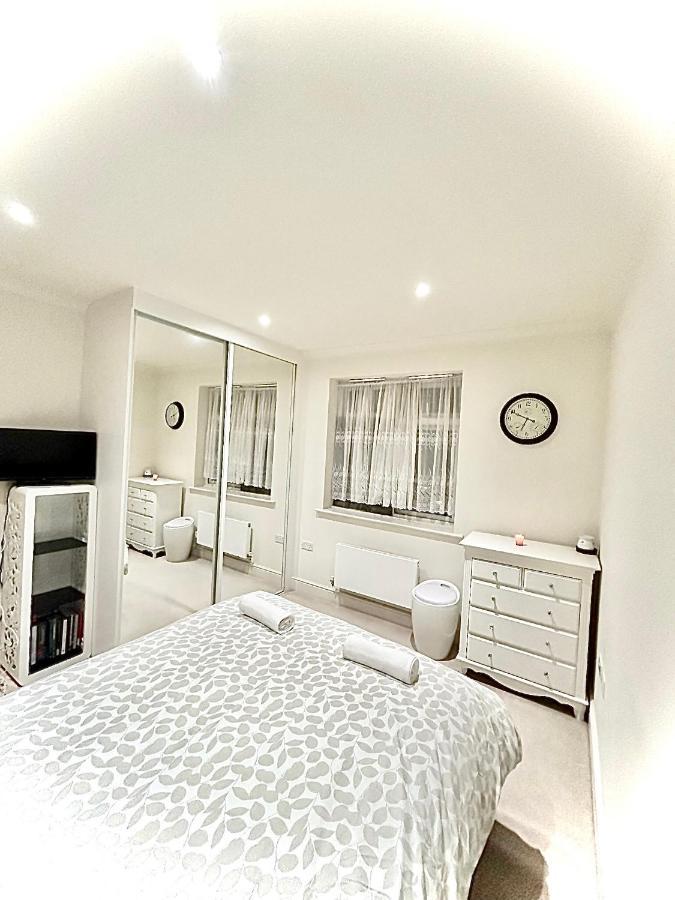 Lovely Cosy Apartment Бромли Экстерьер фото