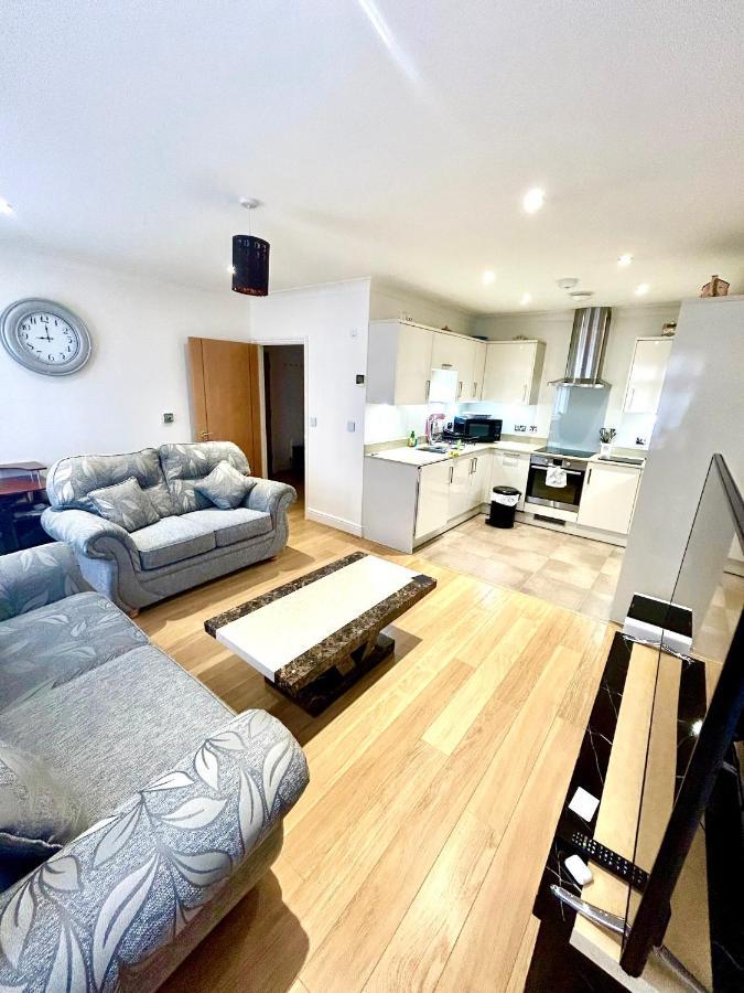 Lovely Cosy Apartment Бромли Экстерьер фото